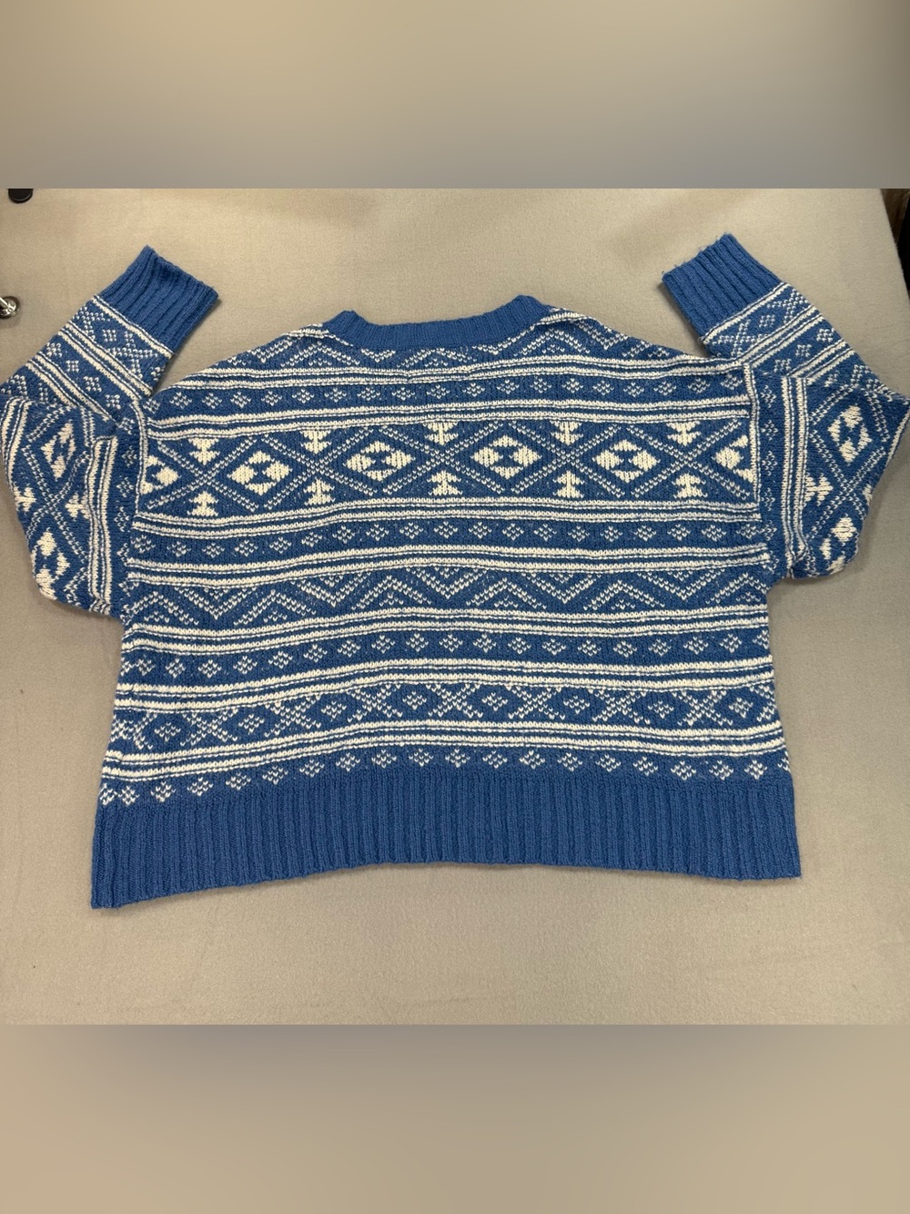 American Eagle Blue Patterned Crewneck Sweater - Classic Fair Isle Style - Picture 3 of 7